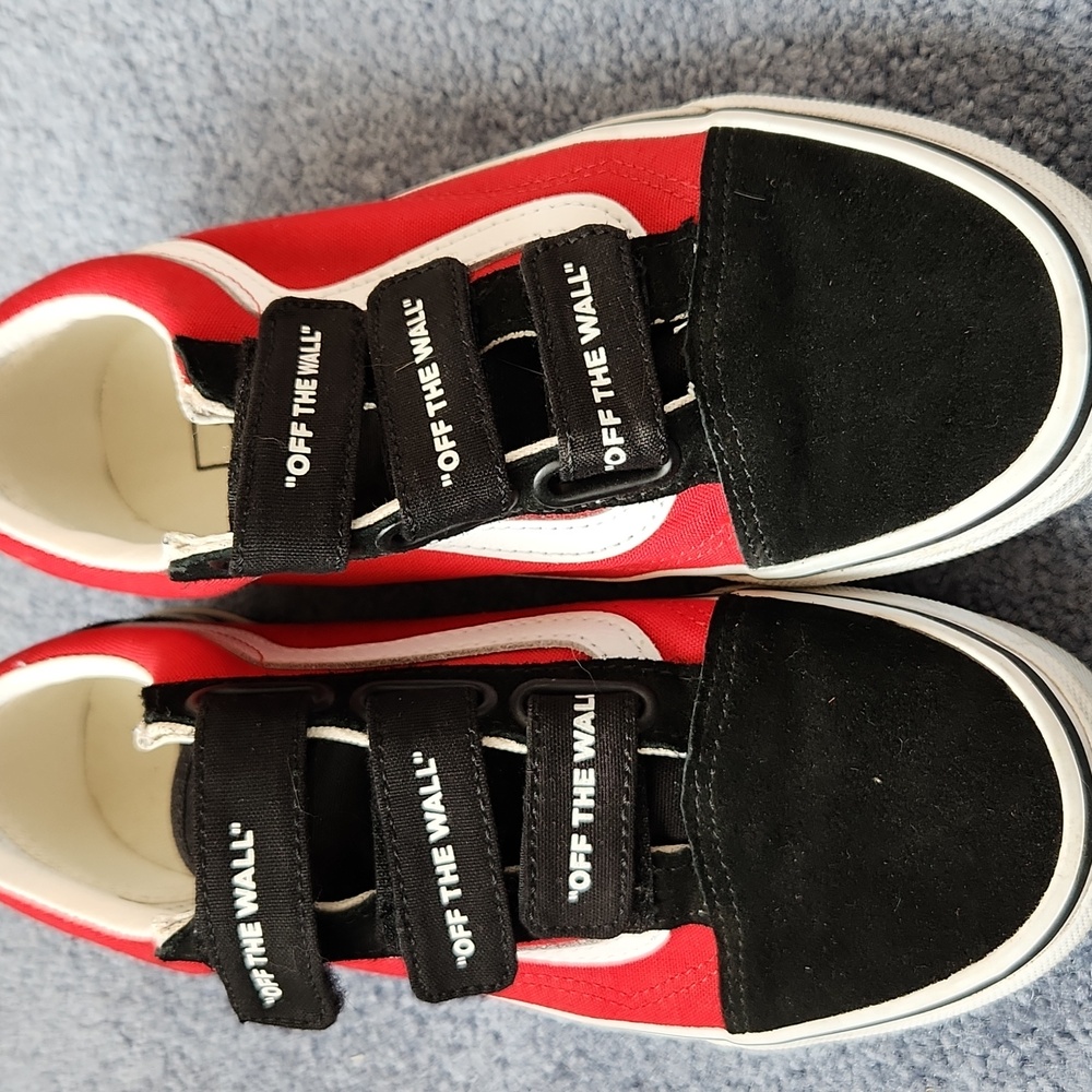 Vans black red new...ish